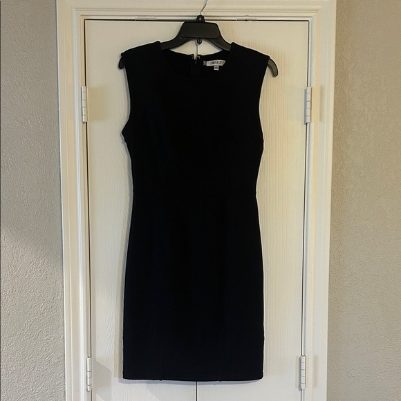 Jennifer Lopez Elegant Black Mini Dress - Picture 1 of 7